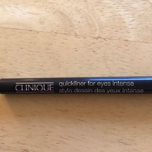 Clinique Quickliner for eyes intense- Intense Plum